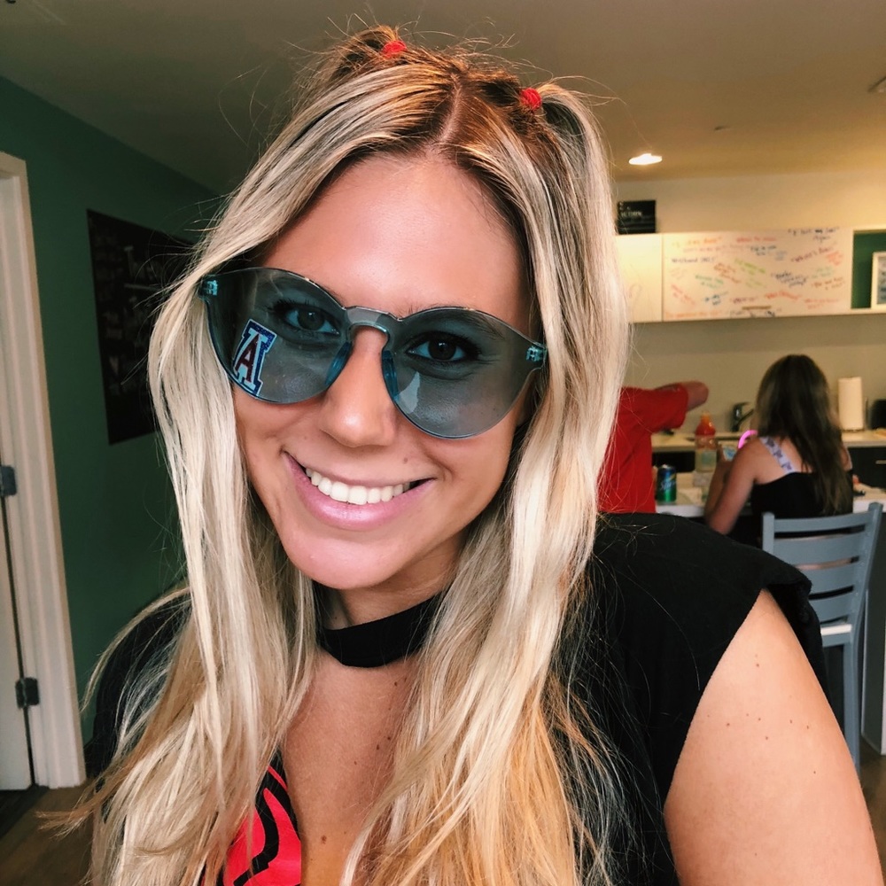 Meet your Posher, Amanda